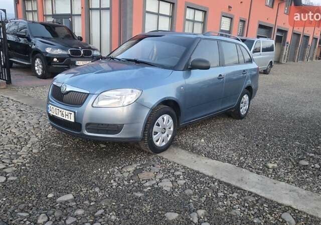 Синий Шкода Фабия, объемом двигателя 1.2 л и пробегом 303 тыс. км за 4100 $, фото 6 на Automoto.ua