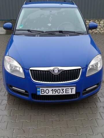 Синий Шкода Фабия, объемом двигателя 1.6 л и пробегом 268 тыс. км за 5300 $, фото 1 на Automoto.ua