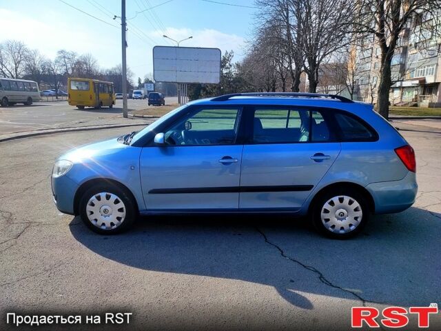 Синий Шкода Фабия, объемом двигателя 1.9 л и пробегом 260 тыс. км за 5500 $, фото 3 на Automoto.ua