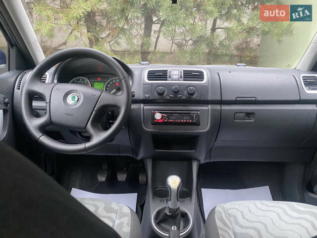 Синій Шкода Фабія, об'ємом двигуна 1.39 л та пробігом 183 тис. км за 5100 $, фото 27 на Automoto.ua