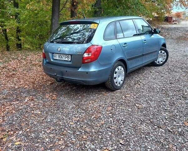 Шкода Фабия 2008 в Киеве на Automoto.ua Синий Шкода Фабия, объемом двигателя 1.9 л и пробегом 296 тыс. км за 5900 $, фото 7 на Automoto.ua