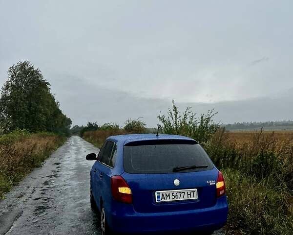 Шкода Фабия 2008 в Бердичеве на Automoto.ua Синий Шкода Фабия, объемом двигателя 1.42 л и пробегом 287 тыс. км за 4000 $, фото 3 на Automoto.ua