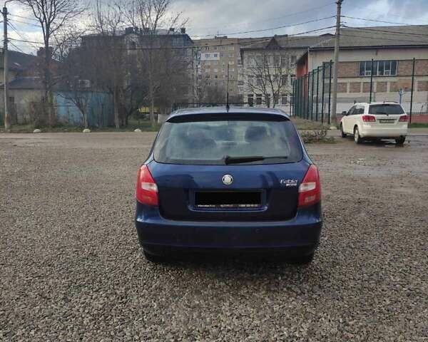 Синий Шкода Фабия, объемом двигателя 1.4 л и пробегом 219 тыс. км за 4449 $, фото 12 на Automoto.ua