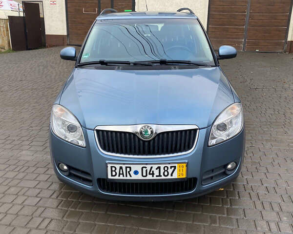 Синий Шкода Фабия, объемом двигателя 1.6 л и пробегом 230 тыс. км за 6700 $, фото 2 на Automoto.ua