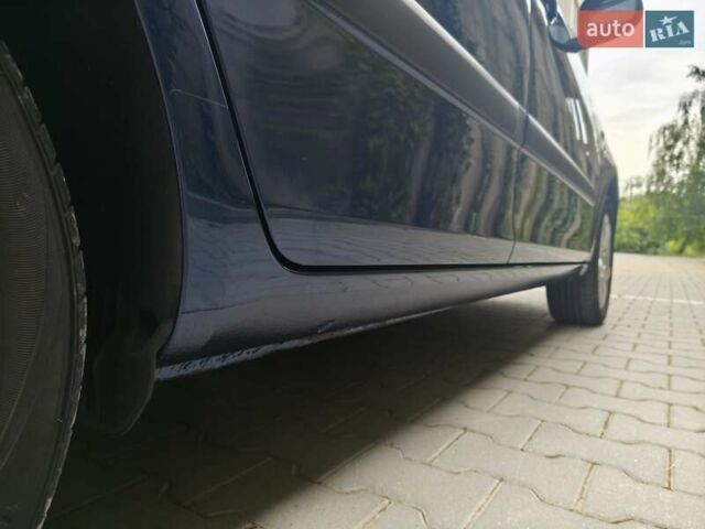 Синий Шкода Фабия, объемом двигателя 1.6 л и пробегом 243 тыс. км за 6400 $, фото 25 на Automoto.ua