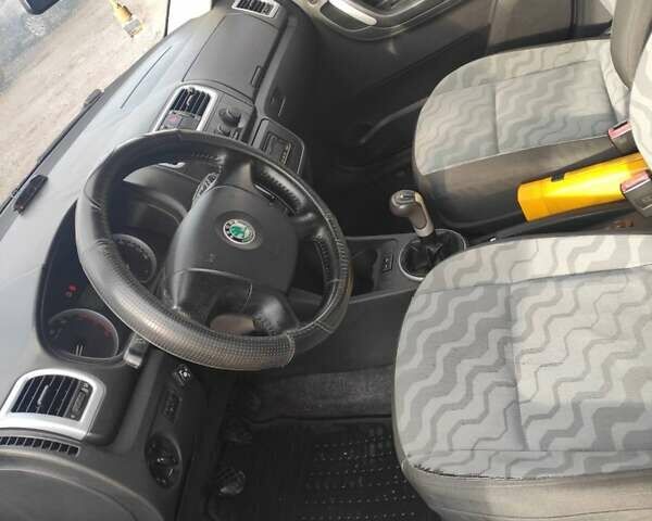 Синій Шкода Фабія, об'ємом двигуна 1.4 л та пробігом 219 тис. км за 4399 $, фото 12 на Automoto.ua