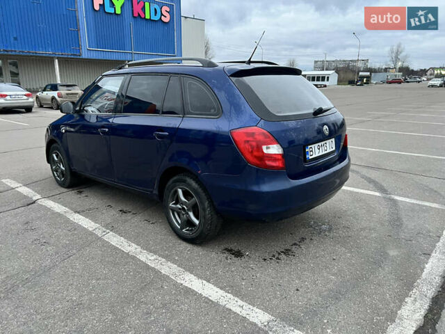 Синий Шкода Фабия, объемом двигателя 1.39 л и пробегом 249 тыс. км за 3500 $, фото 4 на Automoto.ua