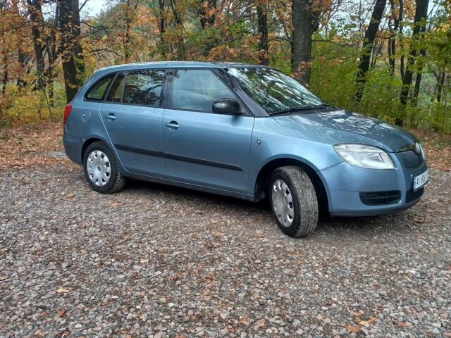 Шкода Фабия 2008 в Киеве на Automoto.ua Синий Шкода Фабия, объемом двигателя 1.9 л и пробегом 196 тыс. км за 5900 $, фото 1 на Automoto.ua