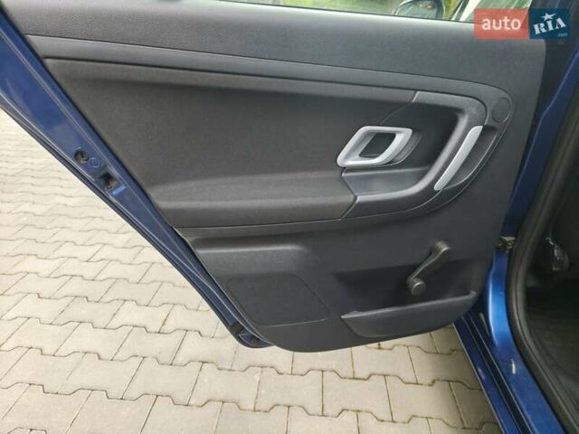 Синий Шкода Фабия, объемом двигателя 1.6 л и пробегом 243 тыс. км за 6400 $, фото 46 на Automoto.ua