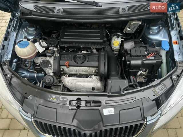 Синий Шкода Фабия, объемом двигателя 1.6 л и пробегом 229 тыс. км за 7200 $, фото 24 на Automoto.ua