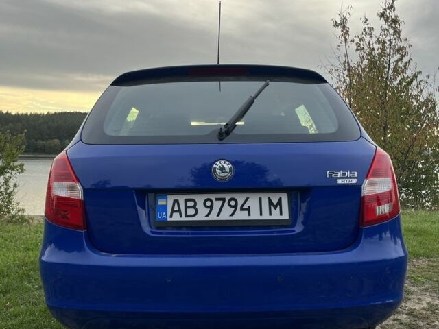 Синий Шкода Фабия, объемом двигателя 1.2 л и пробегом 250 тыс. км за 3700 $, фото 4 на Automoto.ua