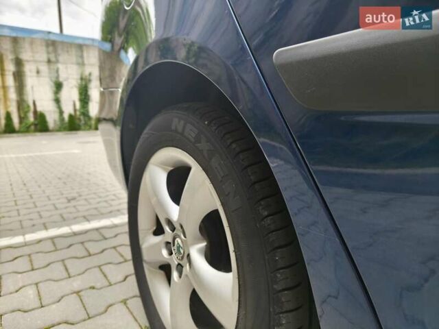 Синий Шкода Фабия, объемом двигателя 1.6 л и пробегом 243 тыс. км за 6400 $, фото 28 на Automoto.ua