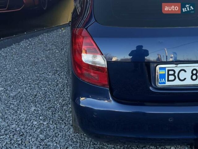 Синій Шкода Фабія, об'ємом двигуна 1.6 л та пробігом 230 тис. км за 4400 $, фото 8 на Automoto.ua