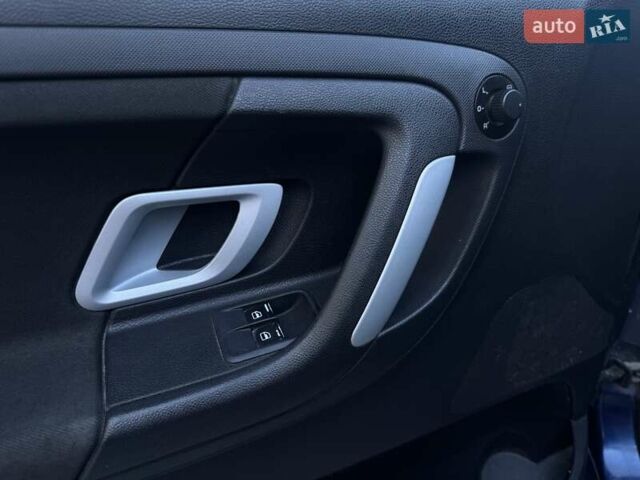 Синій Шкода Фабія, об'ємом двигуна 1.6 л та пробігом 230 тис. км за 4400 $, фото 17 на Automoto.ua