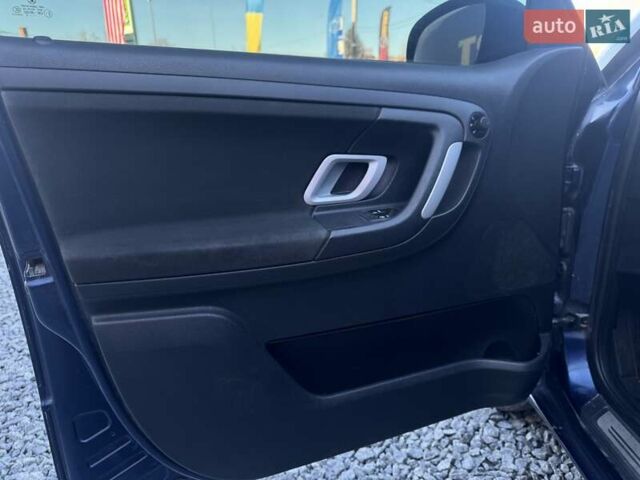 Синій Шкода Фабія, об'ємом двигуна 1.6 л та пробігом 230 тис. км за 4400 $, фото 12 на Automoto.ua