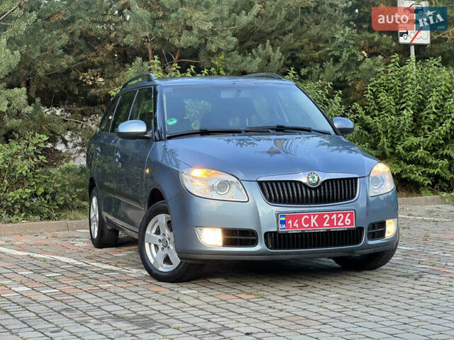 Синий Шкода Фабия, объемом двигателя 1.6 л и пробегом 237 тыс. км за 6850 $, фото 3 на Automoto.ua