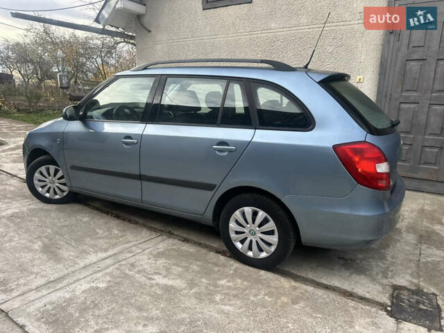 Синий Шкода Фабия, объемом двигателя 1.6 л и пробегом 205 тыс. км за 5150 $, фото 33 на Automoto.ua