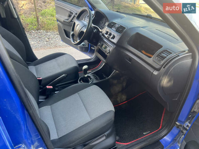 Синій Шкода Фабія, об'ємом двигуна 1.42 л та пробігом 280 тис. км за 4350 $, фото 16 на Automoto.ua