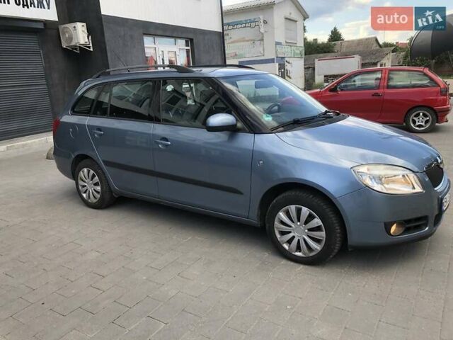 Синий Шкода Фабия, объемом двигателя 1.39 л и пробегом 243 тыс. км за 5750 $, фото 6 на Automoto.ua