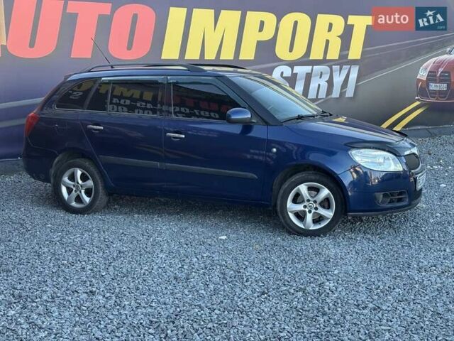 Синій Шкода Фабія, об'ємом двигуна 1.6 л та пробігом 230 тис. км за 4400 $, фото 3 на Automoto.ua