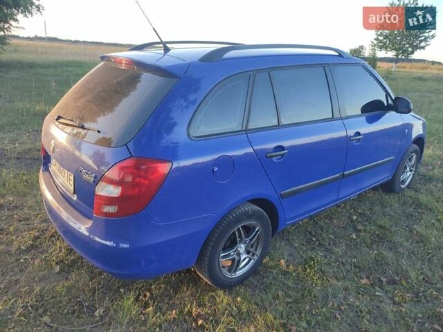 Синій Шкода Фабія, об'ємом двигуна 1.2 л та пробігом 220 тис. км за 4400 $, фото 3 на Automoto.ua