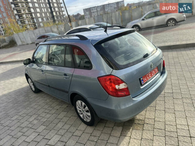 Синий Шкода Фабия, объемом двигателя 1.6 л и пробегом 205 тыс. км за 5150 $, фото 7 на Automoto.ua
