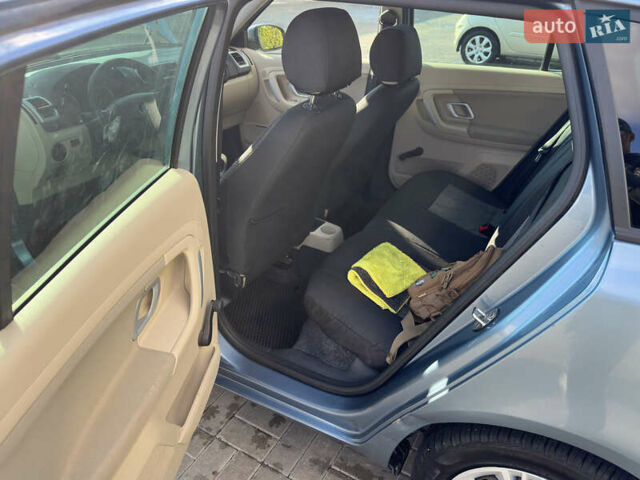 Синий Шкода Фабия, объемом двигателя 1.2 л и пробегом 265 тыс. км за 4000 $, фото 14 на Automoto.ua