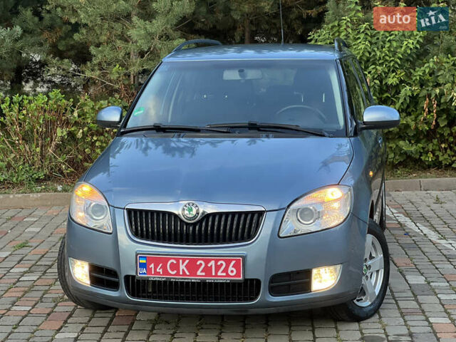 Синий Шкода Фабия, объемом двигателя 1.6 л и пробегом 237 тыс. км за 6850 $, фото 5 на Automoto.ua