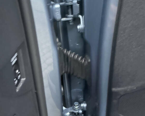 Синий Шкода Фабия, объемом двигателя 1.6 л и пробегом 229 тыс. км за 7200 $, фото 33 на Automoto.ua