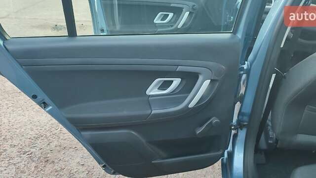 Синий Шкода Фабия, объемом двигателя 1.4 л и пробегом 245 тыс. км за 5600 $, фото 10 на Automoto.ua