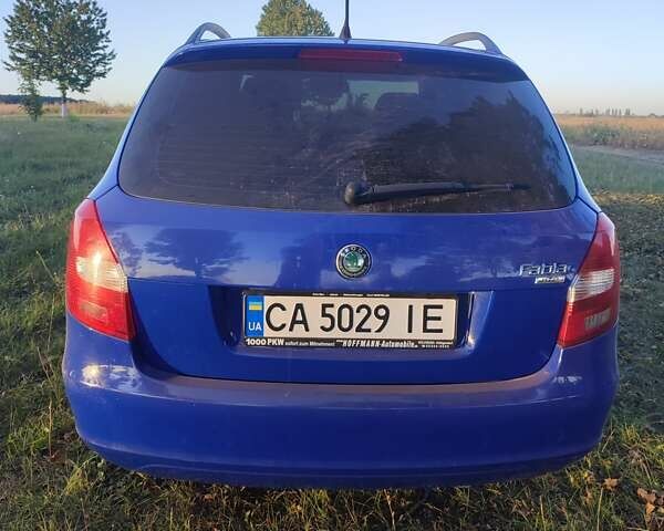 Синій Шкода Фабія, об'ємом двигуна 1.2 л та пробігом 220 тис. км за 4400 $, фото 6 на Automoto.ua