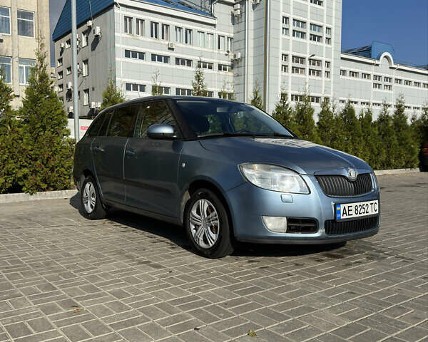 Синий Шкода Фабия, объемом двигателя 1.2 л и пробегом 265 тыс. км за 4000 $, фото 1 на Automoto.ua
