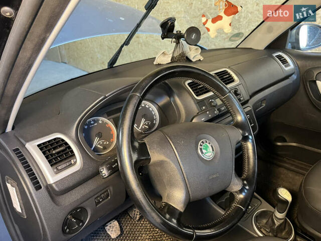 Шкода Фабия 2008 в Ровно на Automoto.ua Синий Шкода Фабия, объемом двигателя 1.39 л и пробегом 206 тыс. км за 3000 $, фото 10 на Automoto.ua