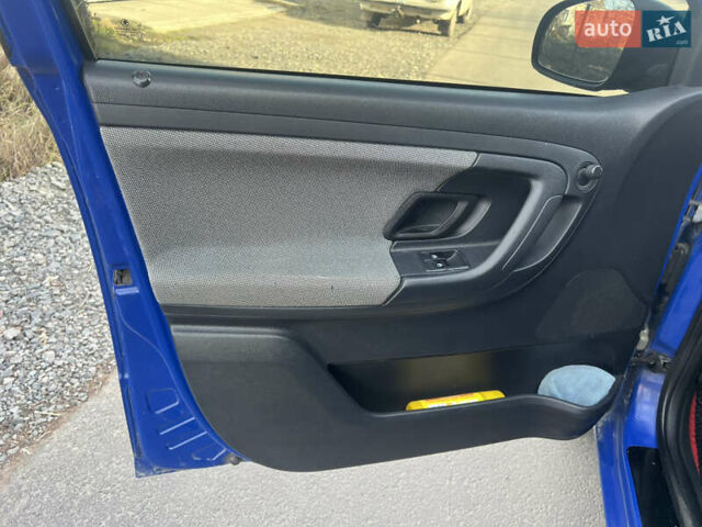 Синій Шкода Фабія, об'ємом двигуна 1.42 л та пробігом 280 тис. км за 4350 $, фото 12 на Automoto.ua