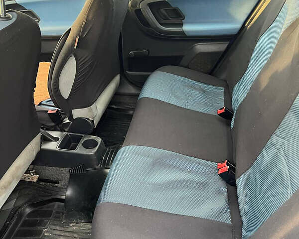 Синий Шкода Фабия, объемом двигателя 1.2 л и пробегом 270 тыс. км за 4500 $, фото 8 на Automoto.ua