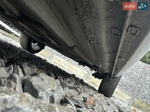 Синий Шкода Фабия, объемом двигателя 1.4 л и пробегом 245 тыс. км за 6299 $, фото 33 на Automoto.ua