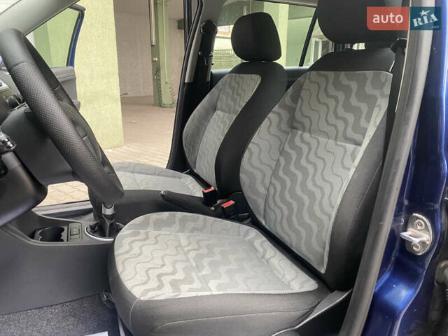 Синій Шкода Фабія, об'ємом двигуна 1.39 л та пробігом 183 тис. км за 5100 $, фото 21 на Automoto.ua