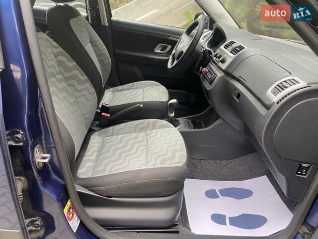 Синій Шкода Фабія, об'ємом двигуна 1.39 л та пробігом 183 тис. км за 5100 $, фото 25 на Automoto.ua