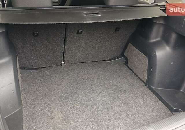 Синий Шкода Фабия, объемом двигателя 1.4 л и пробегом 182 тыс. км за 5499 $, фото 18 на Automoto.ua