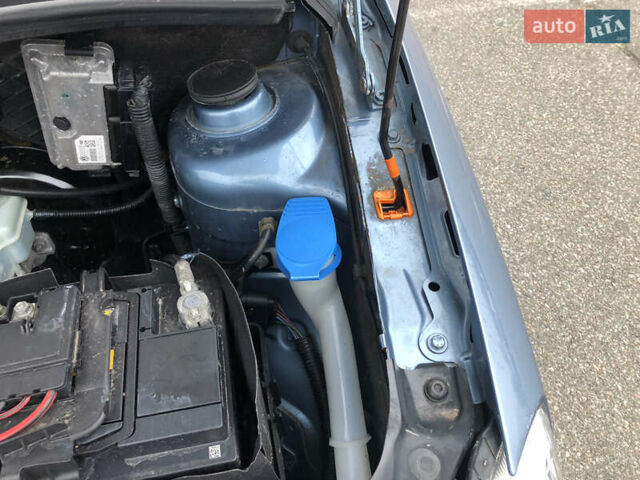 Синий Шкода Фабия, объемом двигателя 1.4 л и пробегом 200 тыс. км за 5500 $, фото 13 на Automoto.ua