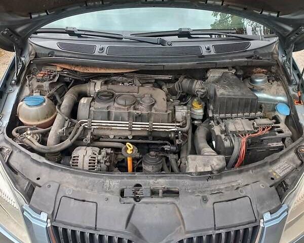 Шкода Фабия 2008 в Киеве на Automoto.ua Синий Шкода Фабия, объемом двигателя 1.9 л и пробегом 296 тыс. км за 5900 $, фото 4 на Automoto.ua