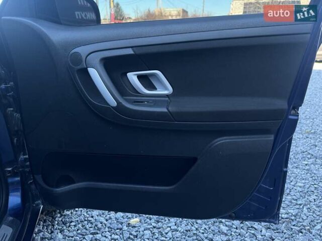 Синій Шкода Фабія, об'ємом двигуна 1.6 л та пробігом 230 тис. км за 4400 $, фото 15 на Automoto.ua