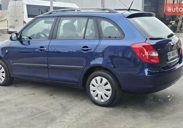 Синий Шкода Фабия, объемом двигателя 1.6 л и пробегом 207 тыс. км за 6500 $, фото 7 на Automoto.ua