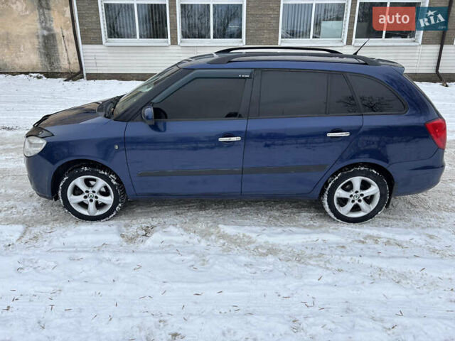 Синий Шкода Фабия, объемом двигателя 1.6 л и пробегом 237 тыс. км за 5500 $, фото 4 на Automoto.ua