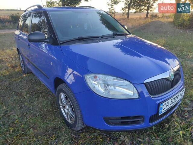 Синій Шкода Фабія, об'ємом двигуна 1.2 л та пробігом 220 тис. км за 4400 $, фото 4 на Automoto.ua