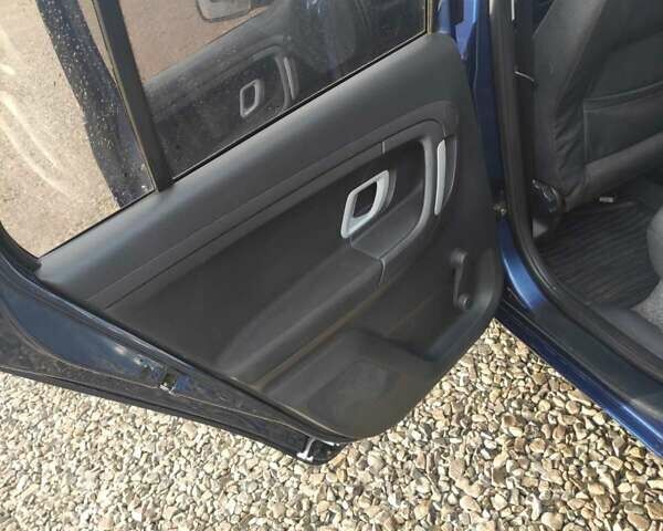 Синій Шкода Фабія, об'ємом двигуна 1.4 л та пробігом 219 тис. км за 4399 $, фото 11 на Automoto.ua