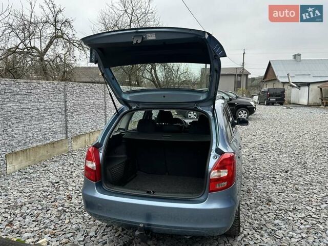 Синий Шкода Фабия, объемом двигателя 1.4 л и пробегом 245 тыс. км за 6299 $, фото 97 на Automoto.ua