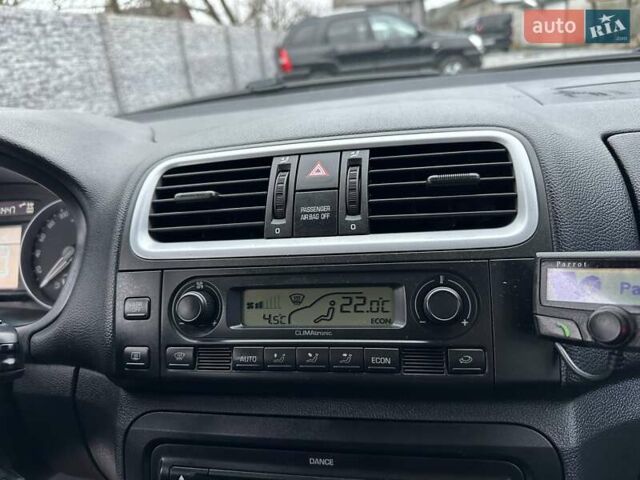 Синий Шкода Фабия, объемом двигателя 1.4 л и пробегом 245 тыс. км за 6299 $, фото 53 на Automoto.ua