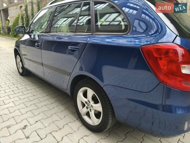 Синий Шкода Фабия, объемом двигателя 1.6 л и пробегом 242 тыс. км за 6300 $, фото 6 на Automoto.ua