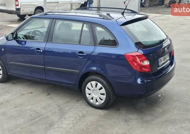 Синий Шкода Фабия, объемом двигателя 1.6 л и пробегом 207 тыс. км за 6500 $, фото 3 на Automoto.ua